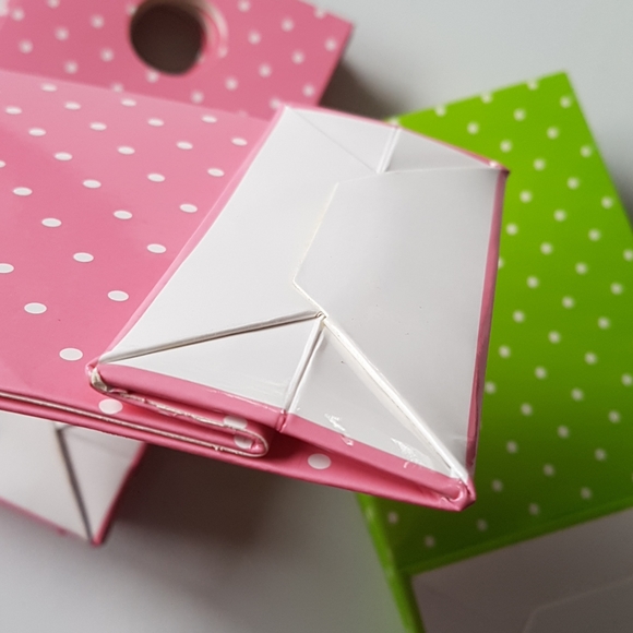 11 pcs Dots Cardboard Favor Bags Loot Bags Treat Bags 3.75"x5.25" inches - Picture 11 of 12